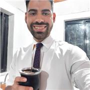 Profesor de matemática imparte clases a nivel secundario y primario